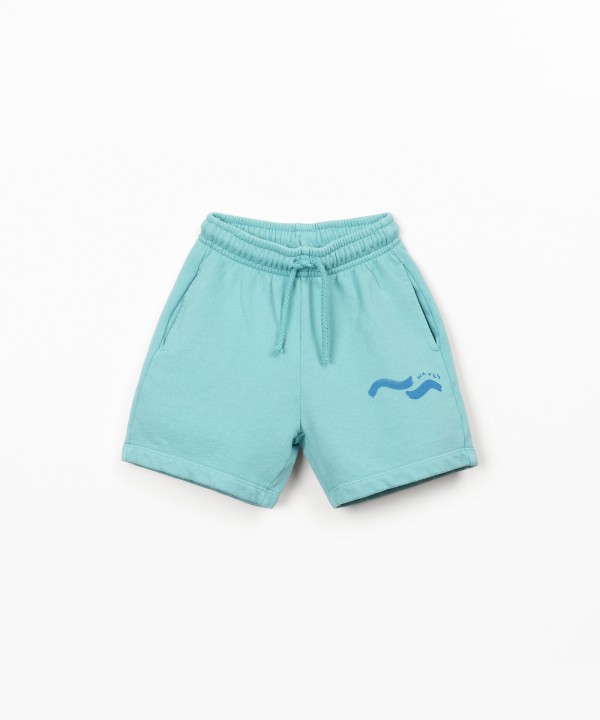 Pantaloncini con disegno frontale