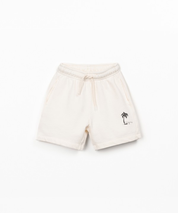 Pantaloncini con disegno frontale