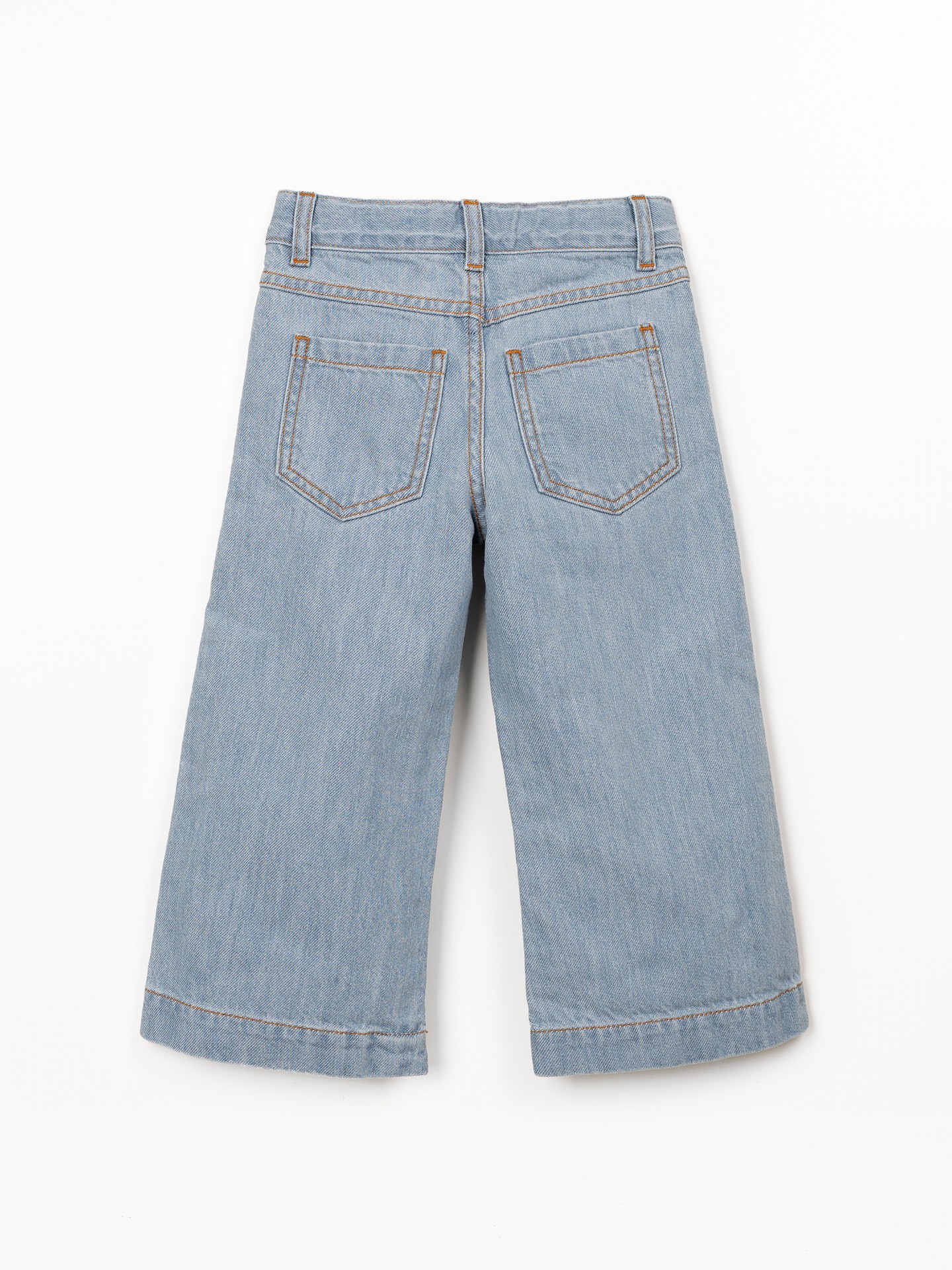 Calça de com bolsos e cinto ajustável