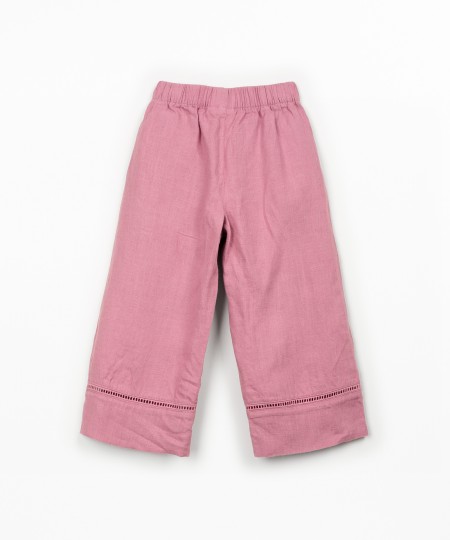 Calça em linho com cinto elástico