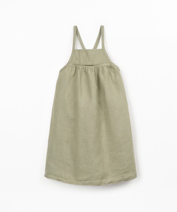 Vestido de tela de lino