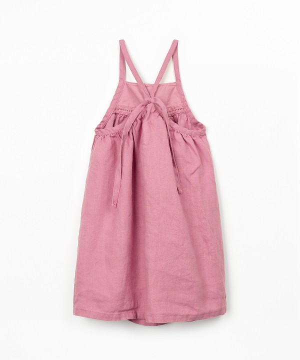 Vestido de tela de lino
