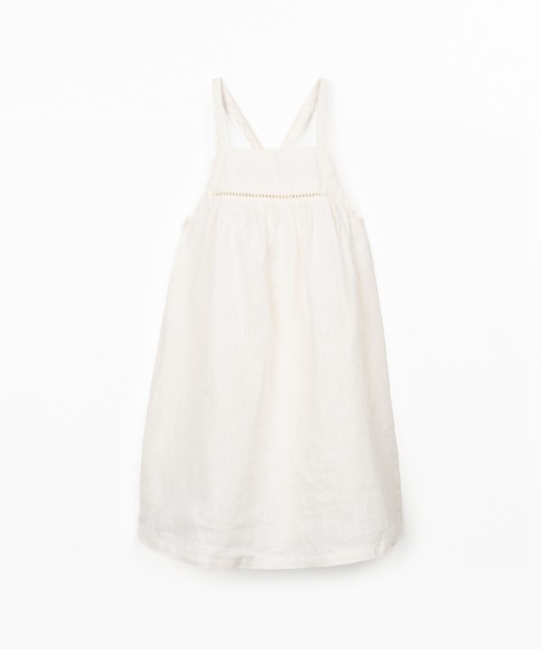 Vestido de tejido de lino