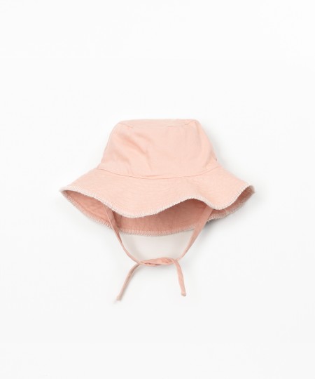 Chapeau en coton à bord