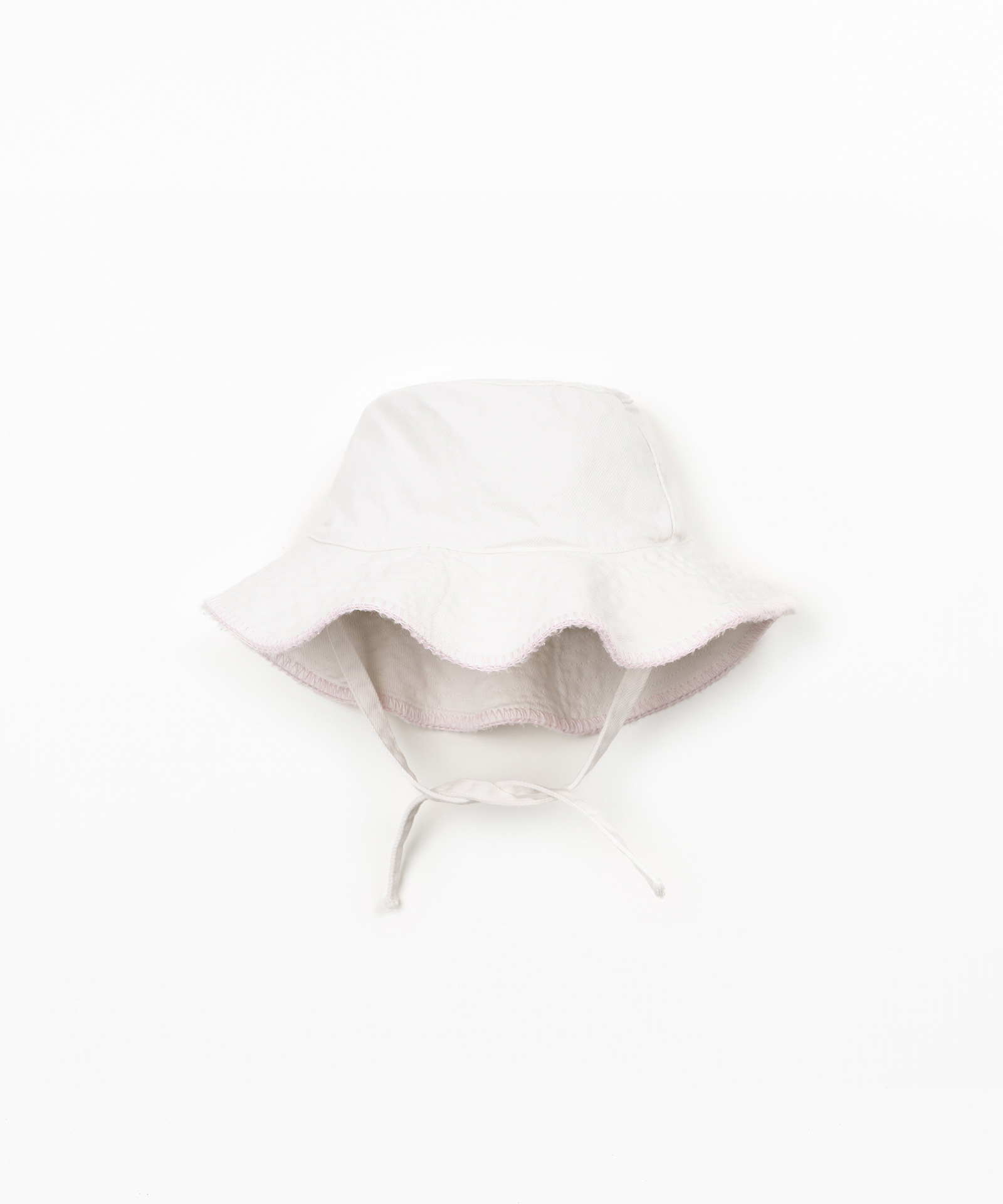 Cotton hat with brim