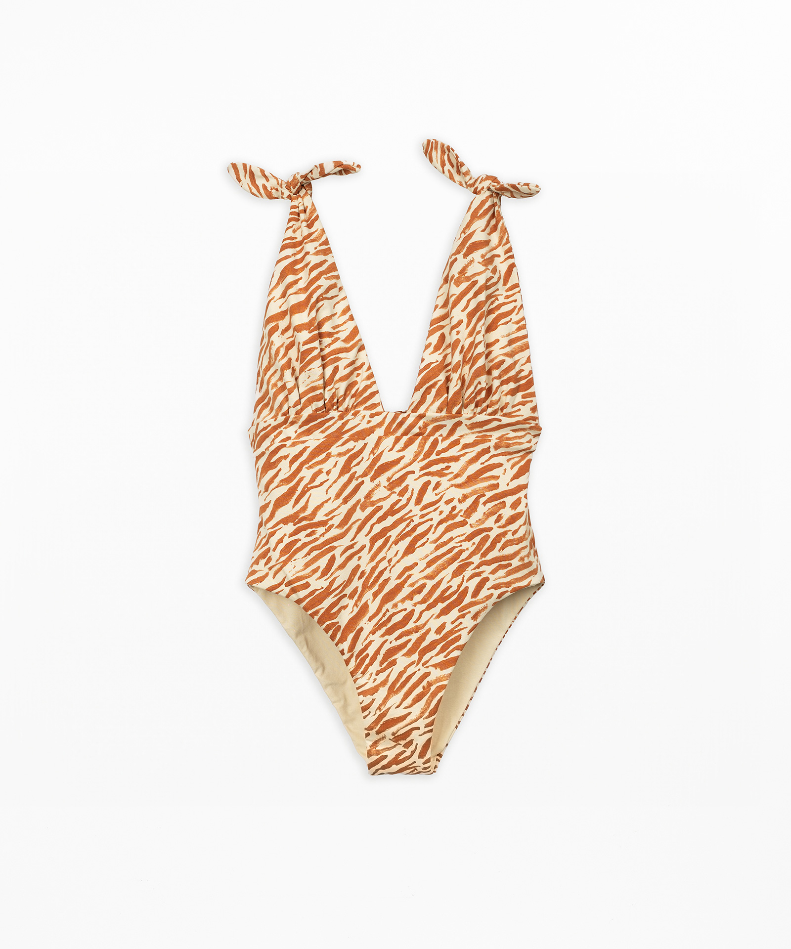 Swimsuit with adjustable straps