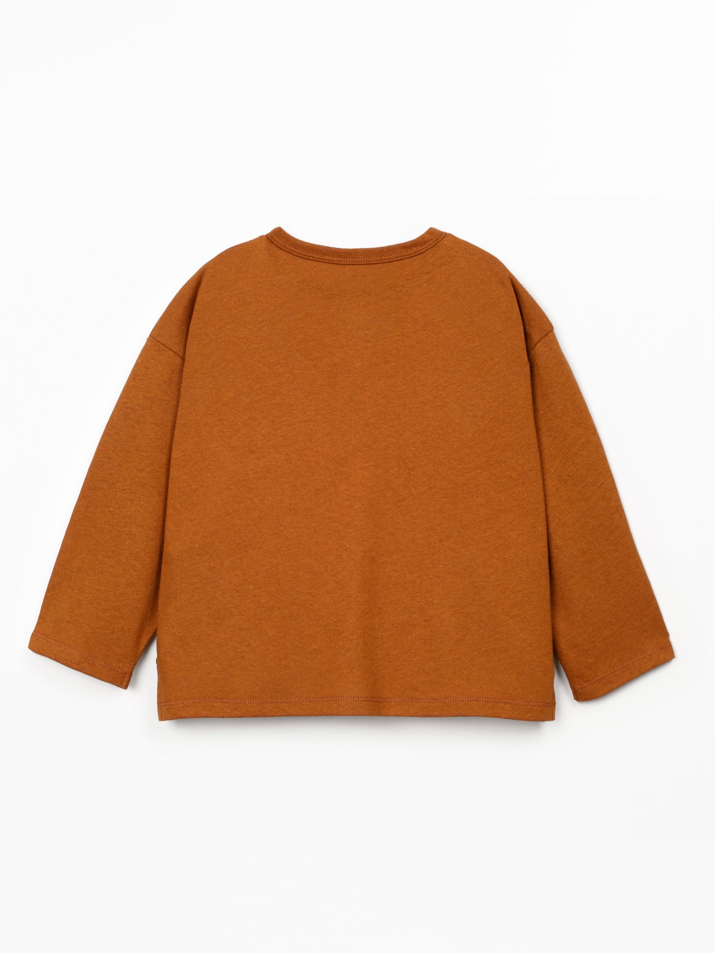Pull à manches longues avec poche poitrine