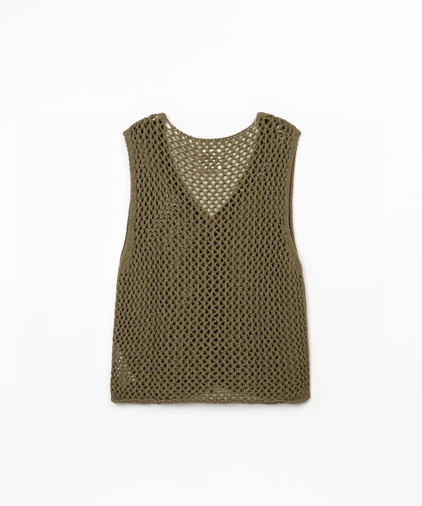 KNITTED VEST