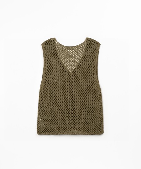 Knitted vest in cotton and recycled cotton
