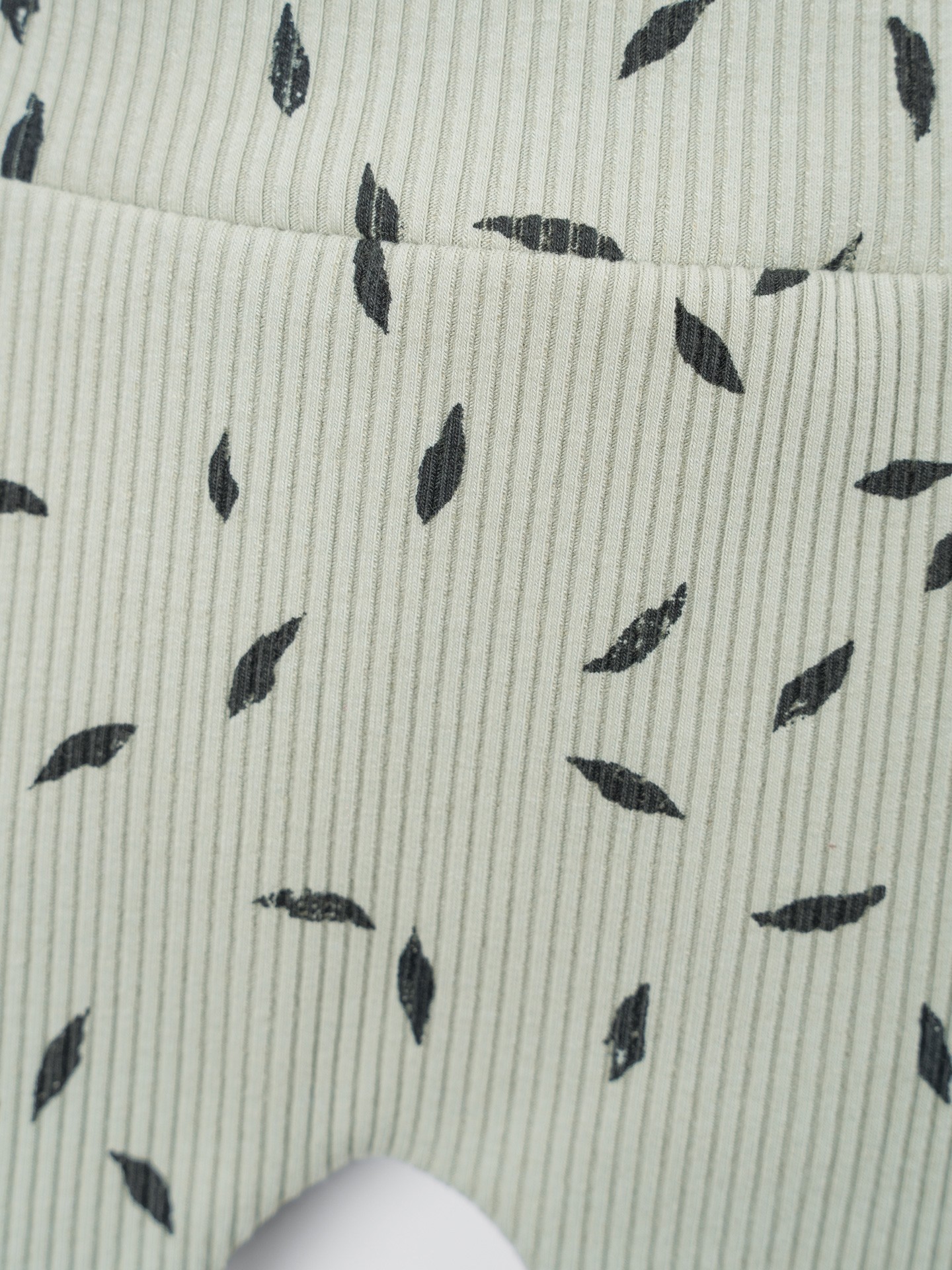 Leggings avec imprimé de petites feuilles