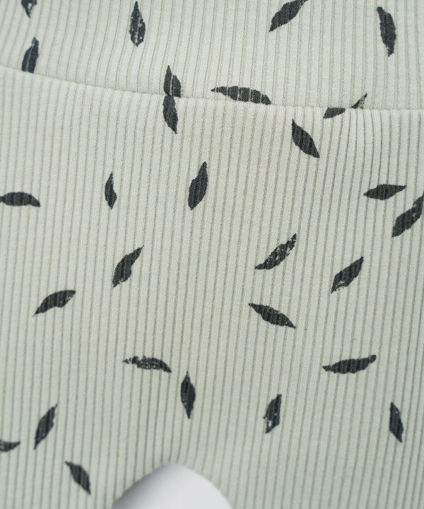 Leggings with little leaves print
