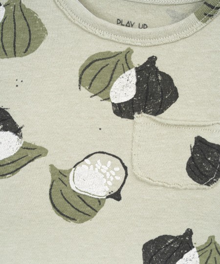 T-shirt with recycled cotton