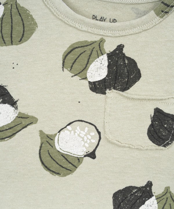 T-shirt with recycled cotton