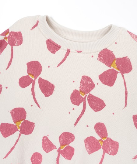 Sweater with floral print