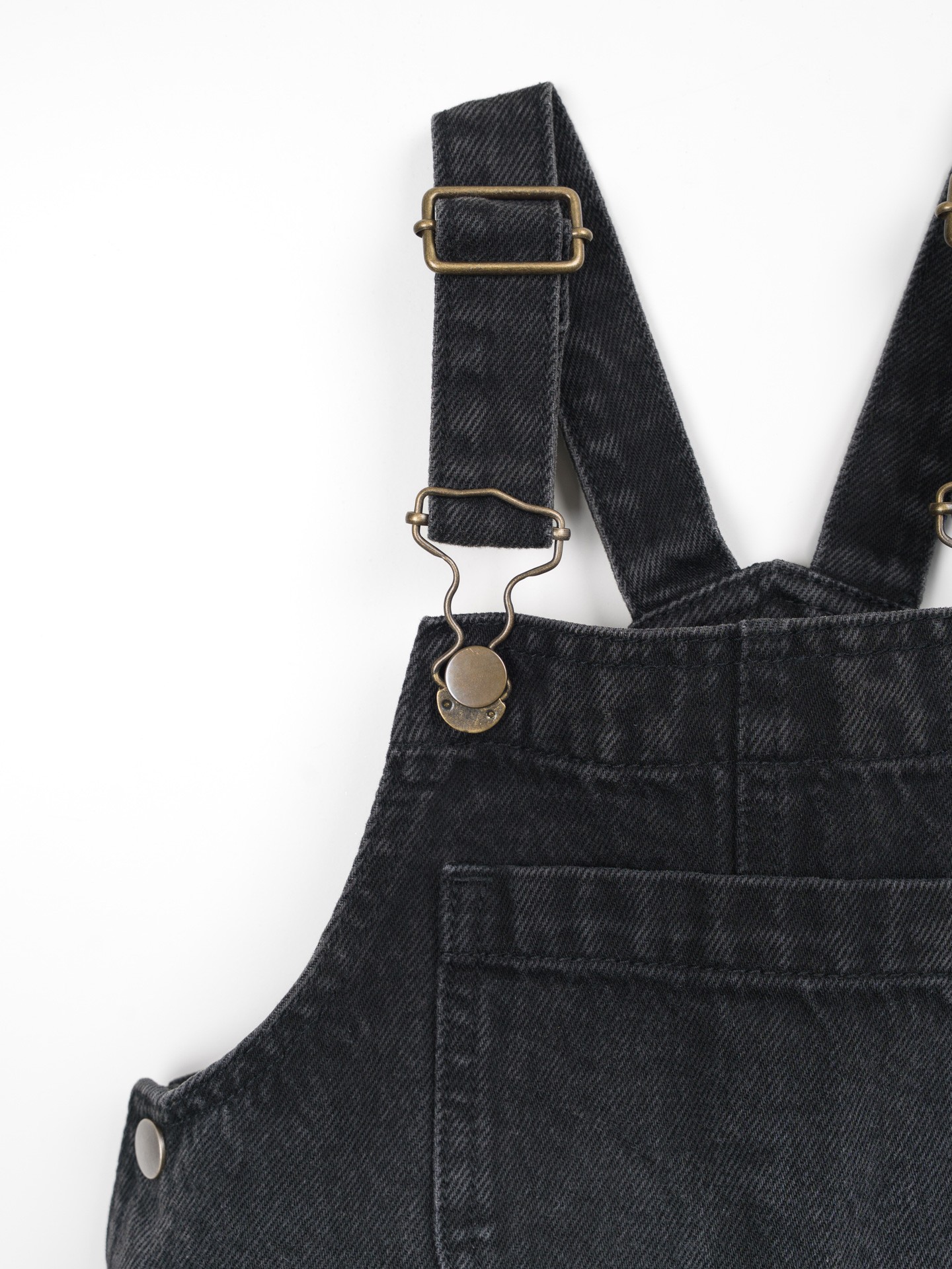 Denim dungarees with adjustable straps