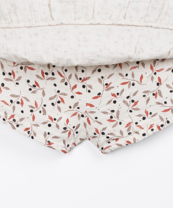 Skort with leaf print