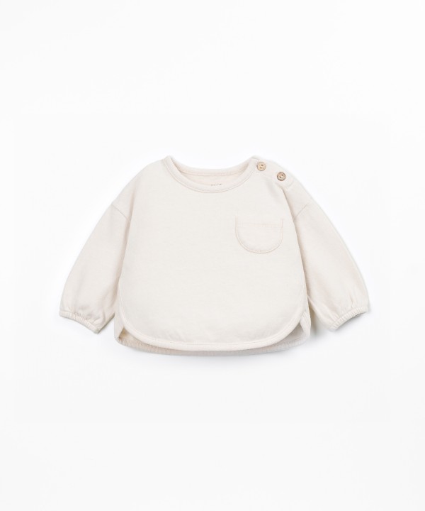 Jersey t-shirt with recycled fibers