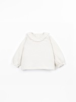 T-shirt with collar