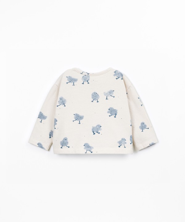 T-shirt with a mixture of natural and recycled fibers