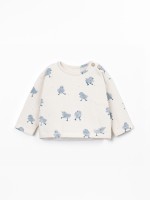 T-shirt with a mixture of natural and recycled fibers