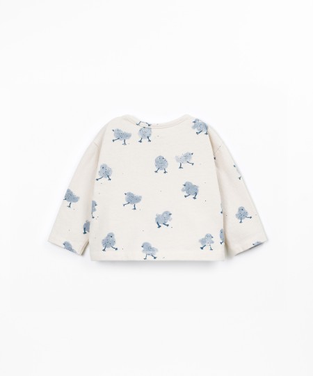 T-shirt with a mixture of natural and recycled fibers