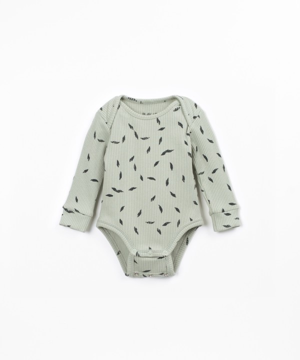 Body with little leaves print