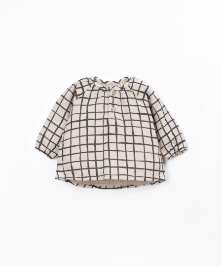 Fabric blouse with checkered print