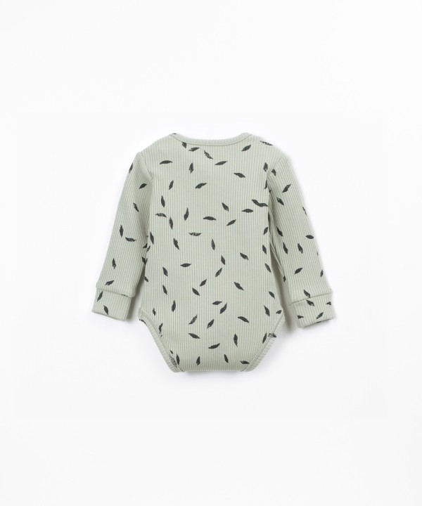 Body with little leaves print