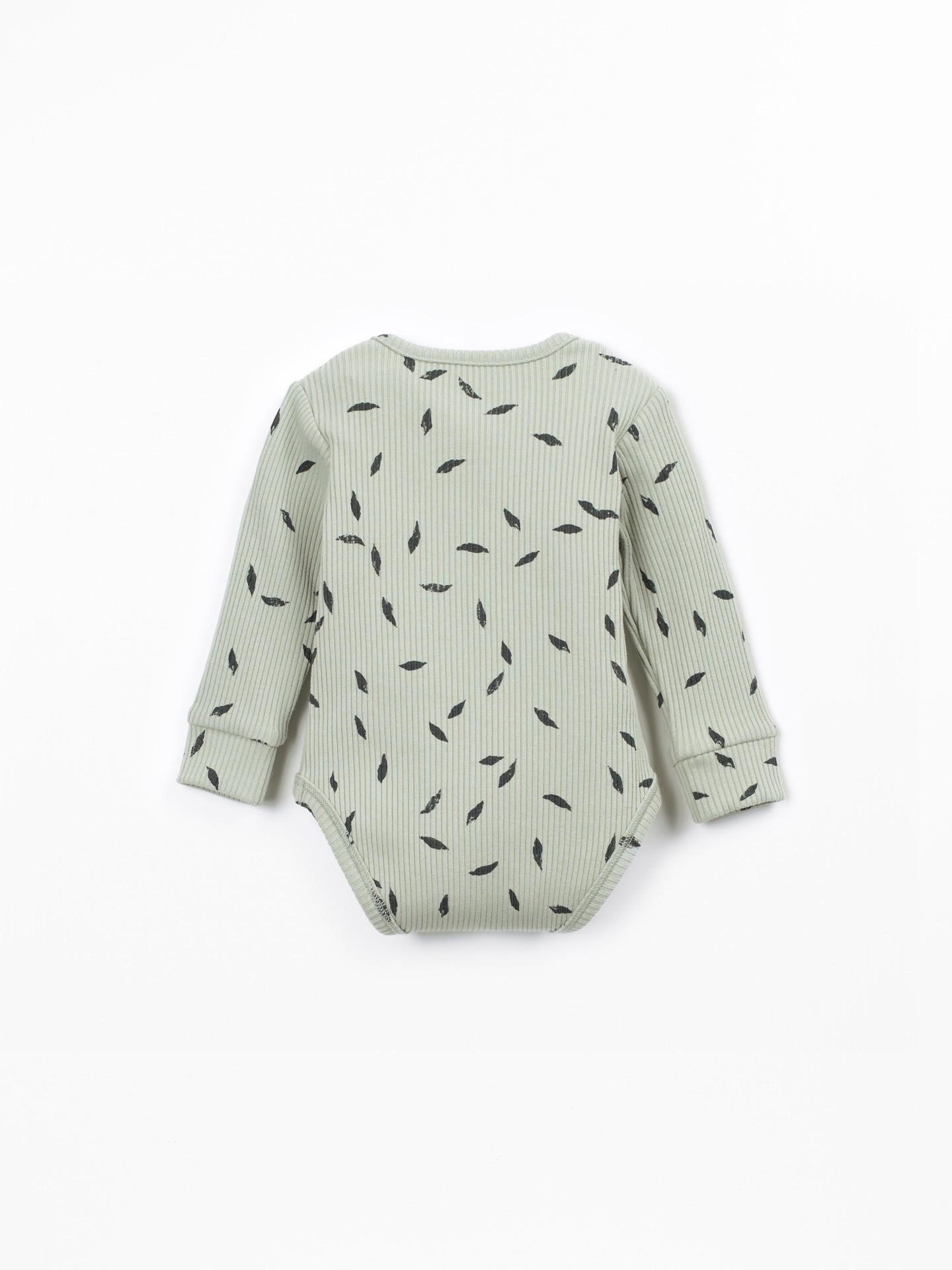 Body with little leaves print