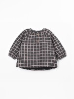 Blusa de tela con estampado a cuadros