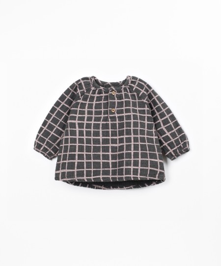 Fabric blouse with checkered print