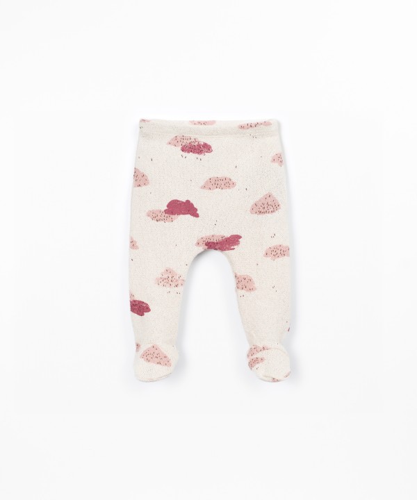 Cal�a de malha com estampado de nuvens