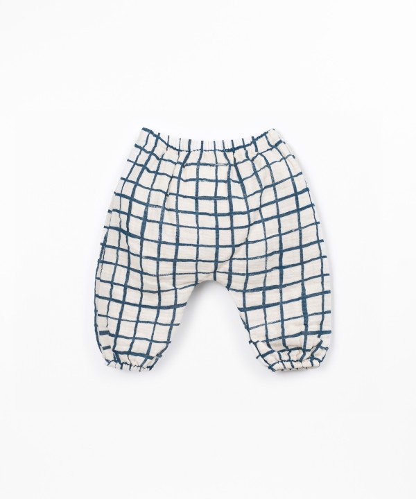 Fabric trousers with checkered pattern