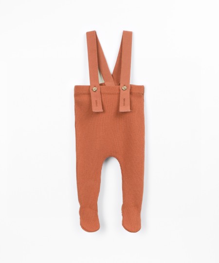 Leggings with adjustable straps