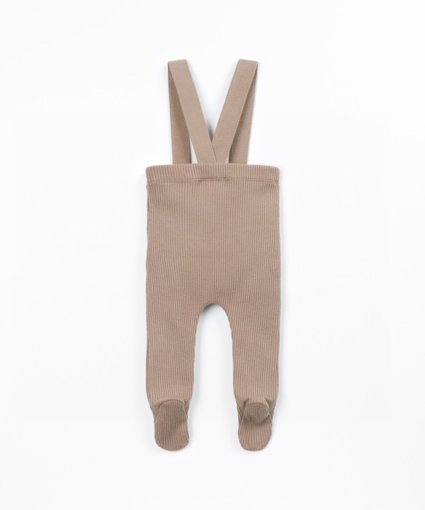 Leggings with adjustable straps