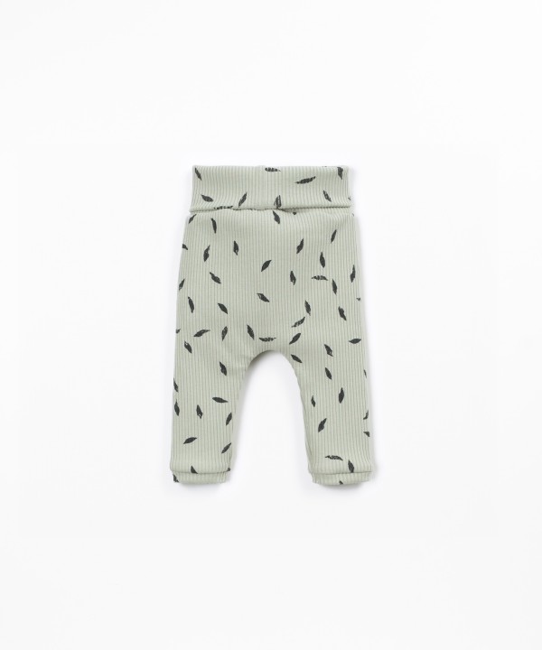 Leggings with little leaves print