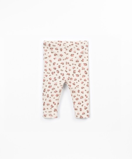 Leggings de malha com mistura de fibras naturais e fibras recicladas