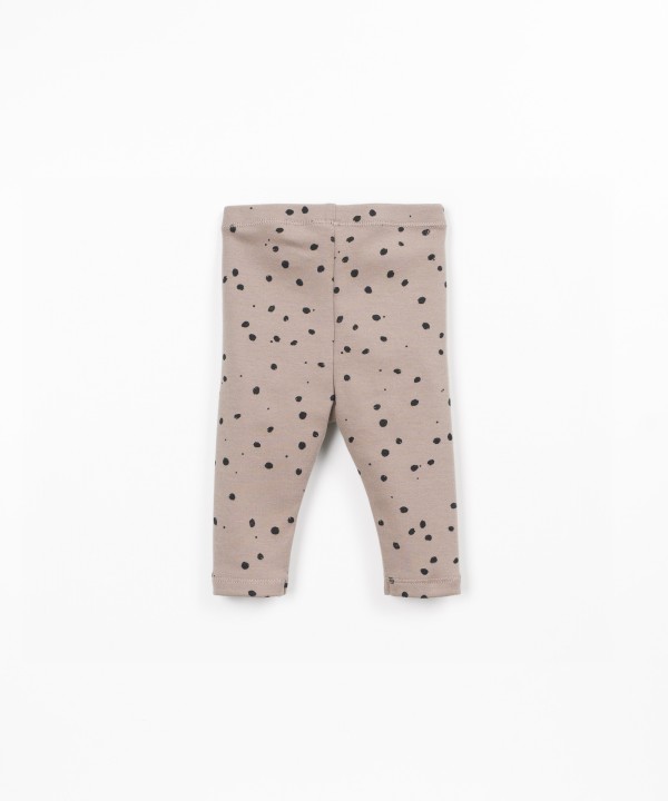 Jersey leggings with a blend of natural and recycled fibers