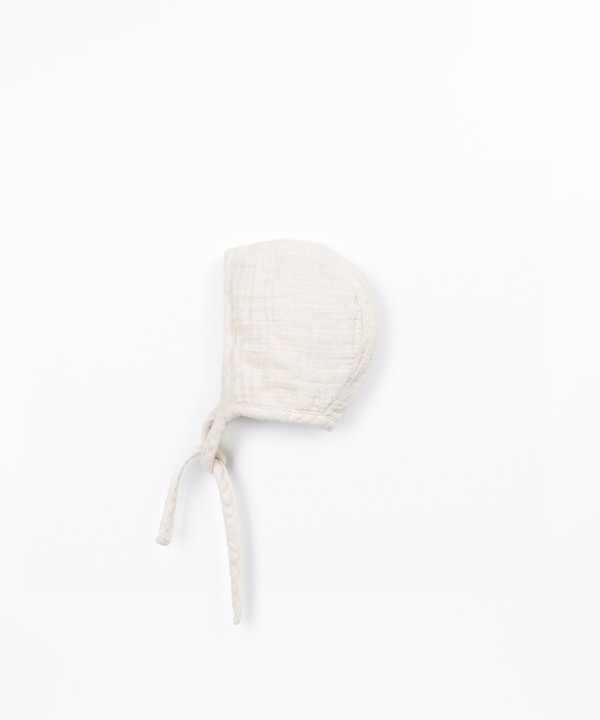 Gorro de Algod�o com Abas Laterais e Atilhos Ajust�veis