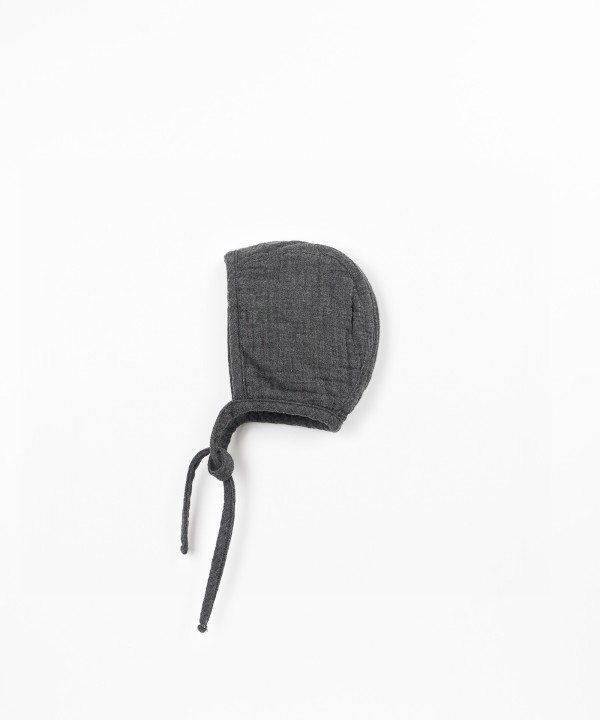 Gorro de Algod�o com Abas Laterais e Atilhos Ajust�veis