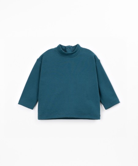 T-shirt de malha com mistura de fibras naturais e fibras recicladas