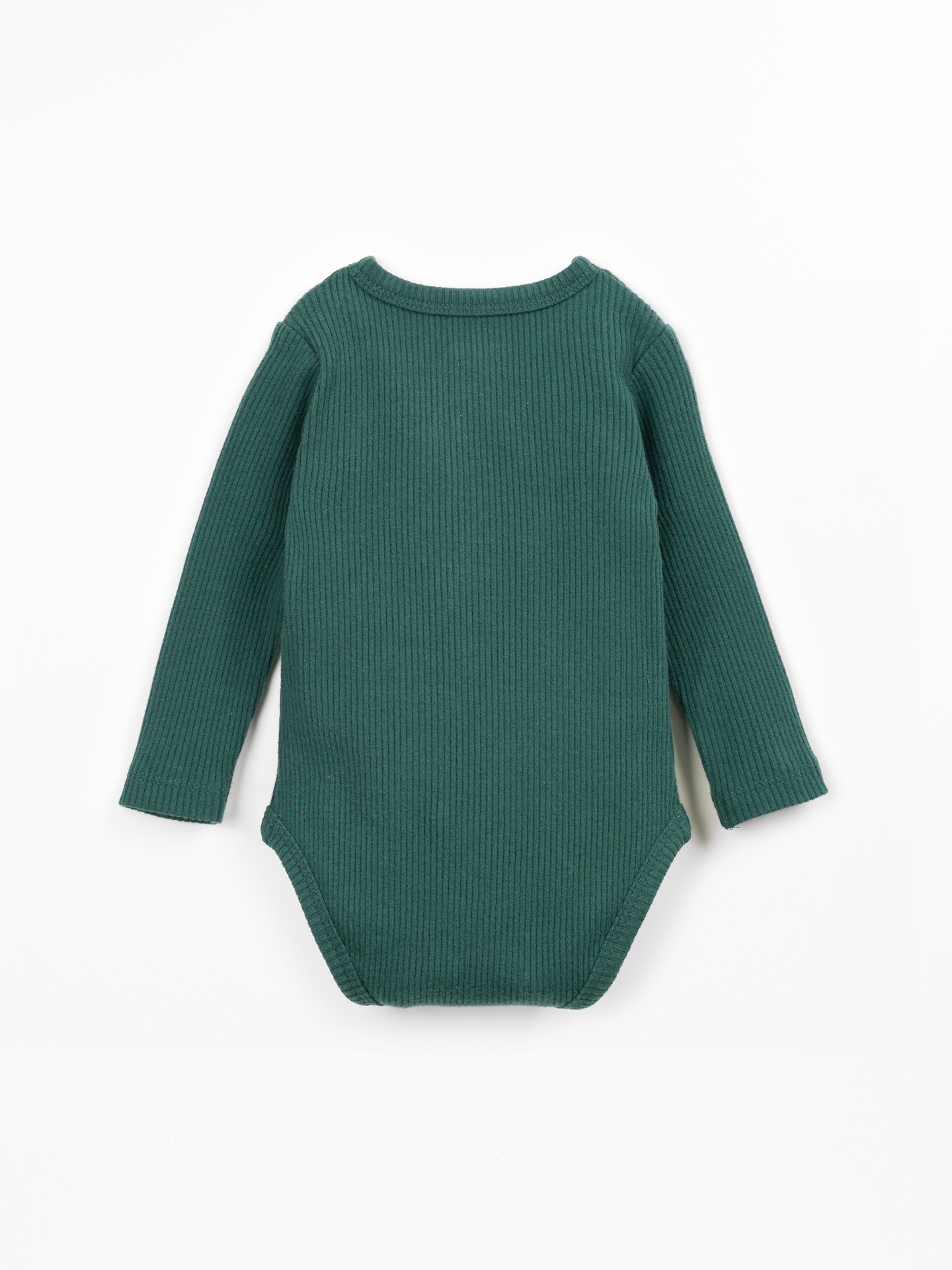 Knit body with natural fibers