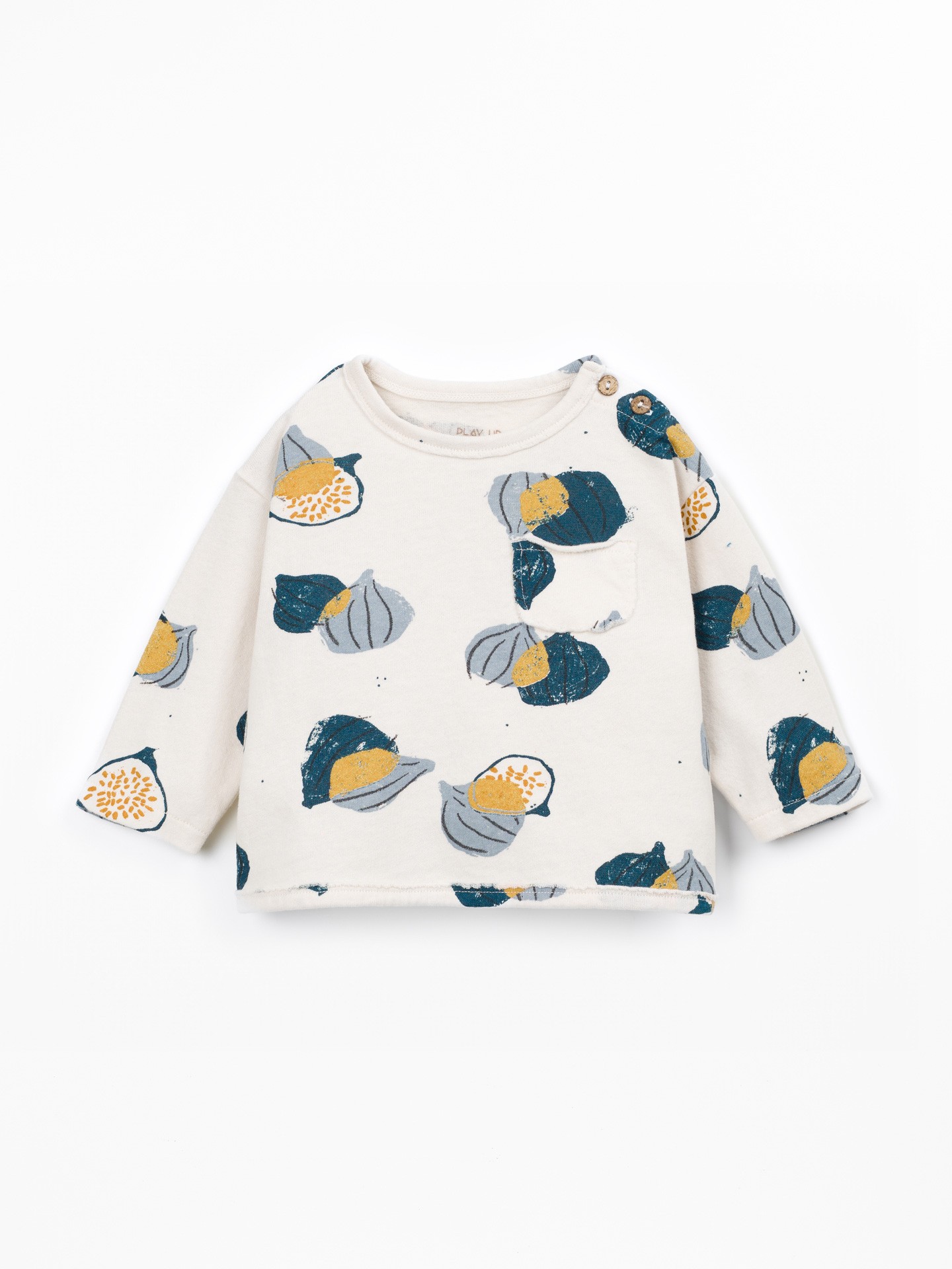 T-shirt with recycled cotton