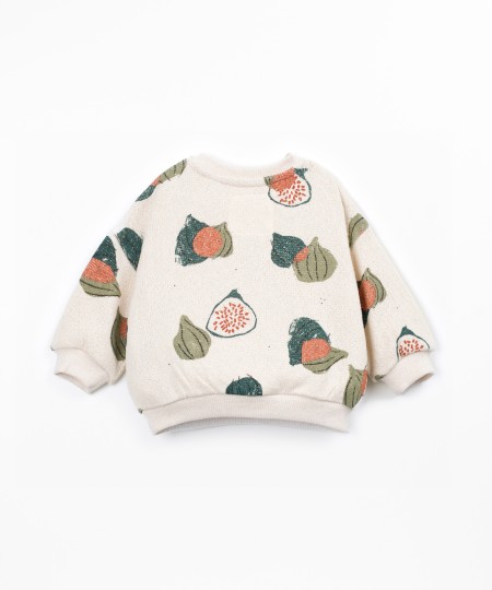 Knit sweater with fig pattern