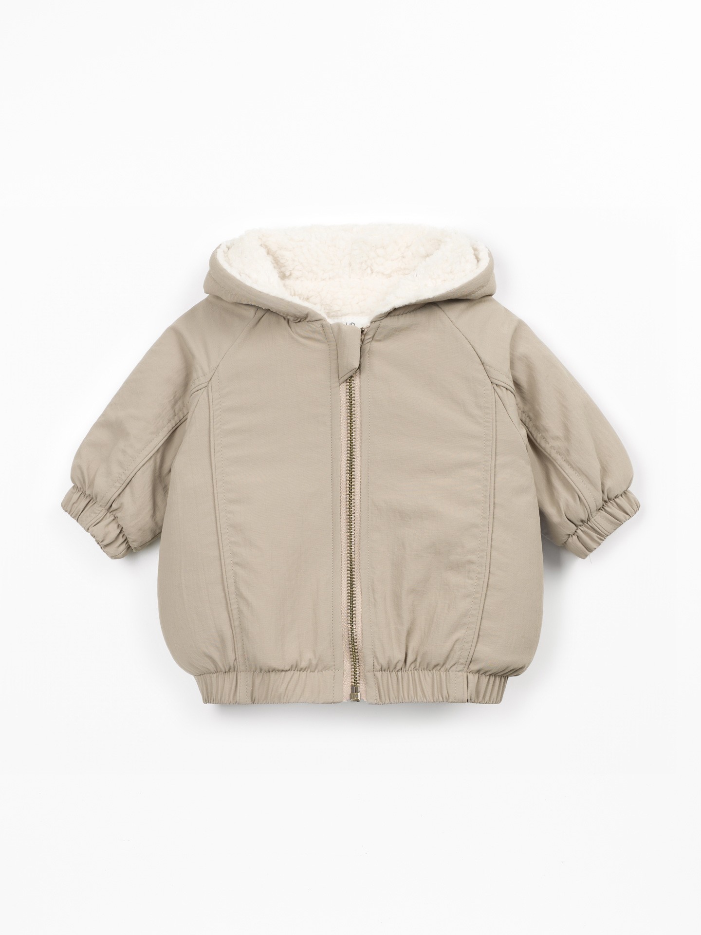 Parka imperméable avec doublure en fausse fourrure