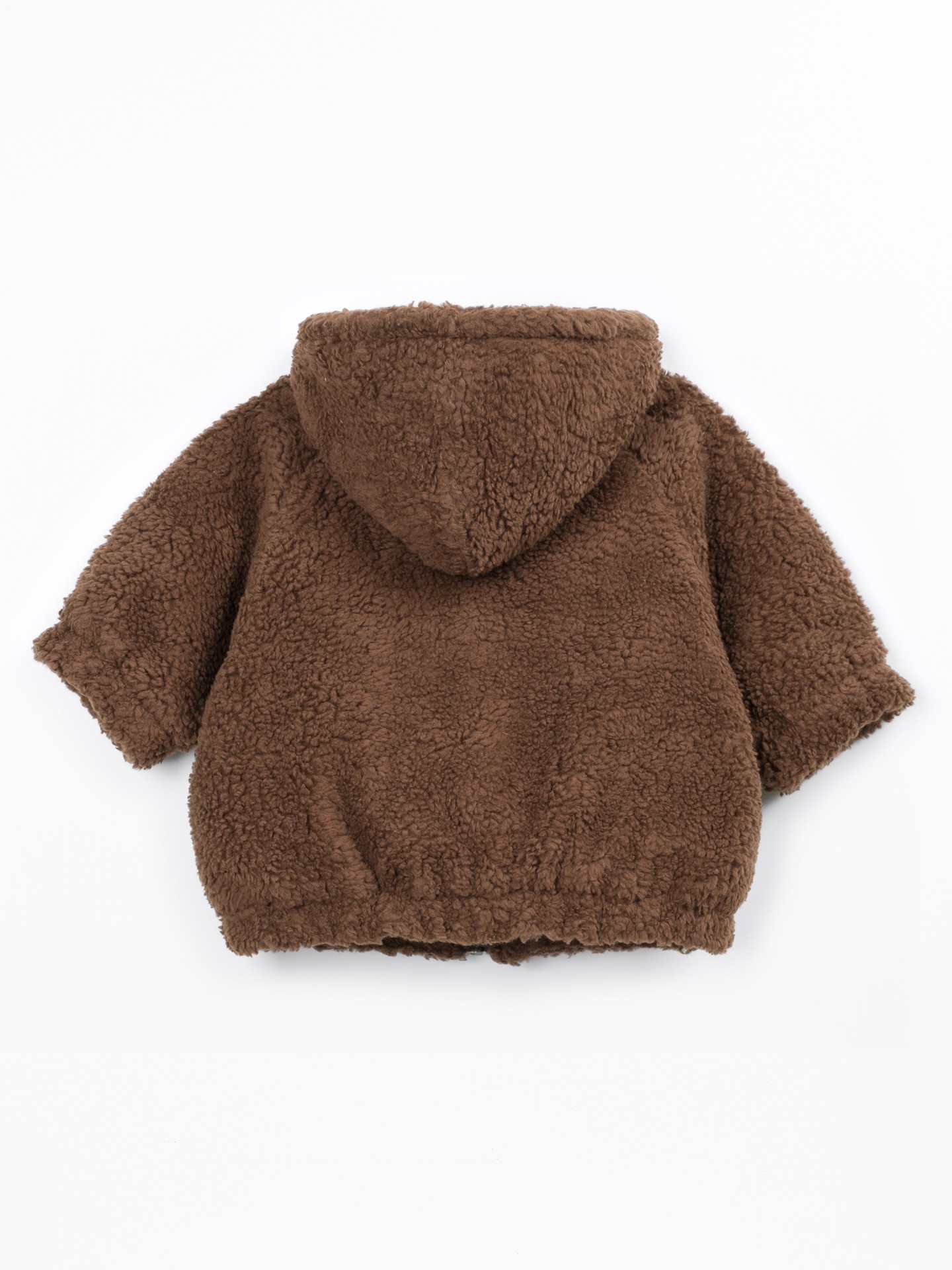 Coat with a mixture of organic cotton and recycled cotton