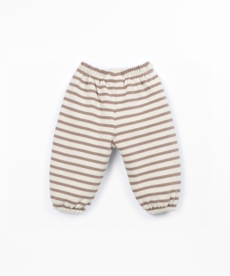Pantalones de punto con fibras recicladas