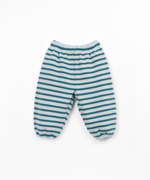Knit trousers with recycled fibers