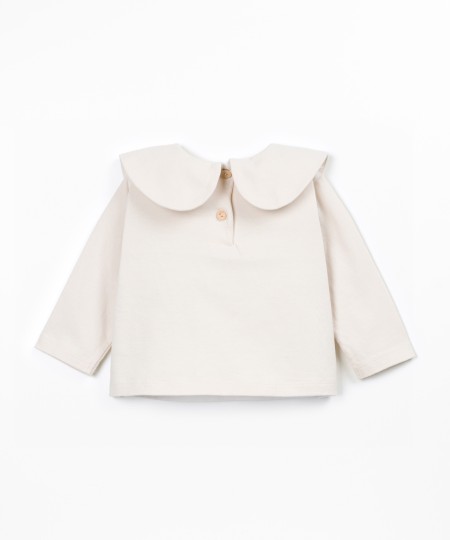 Camiseta con cuello