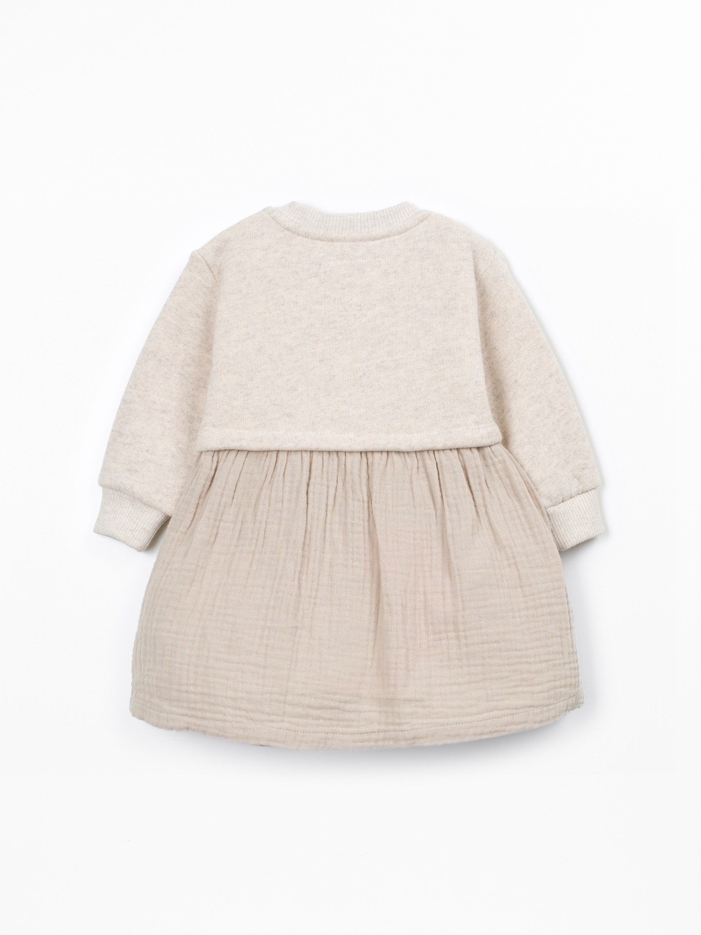 Dress with a mixture of knit and fabric